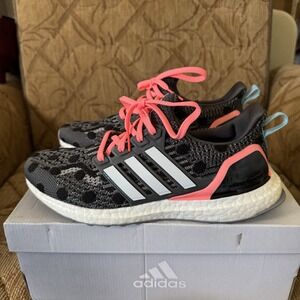 Adidas UltraBoost 5.0 DNA Grey Acid Red Pink‎ Grey Sneakers GZ0399 Womens Size 7